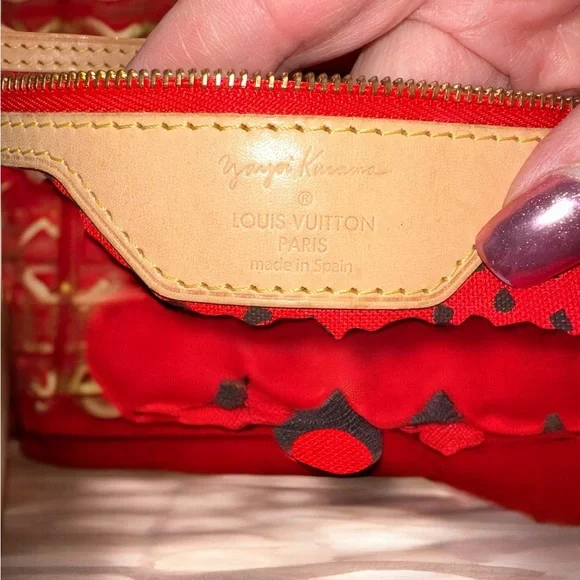 Louis Vuitton Neverfull Tote COA Limited Edition Kusama Waves Monogram Canvas MM - Picture 10 of 15